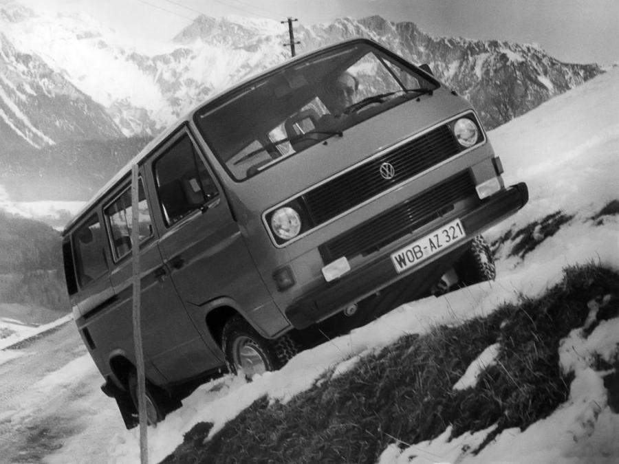  Volkswagen T3 Caravelle Syncro 1985 года  (фото 7 из 11)
